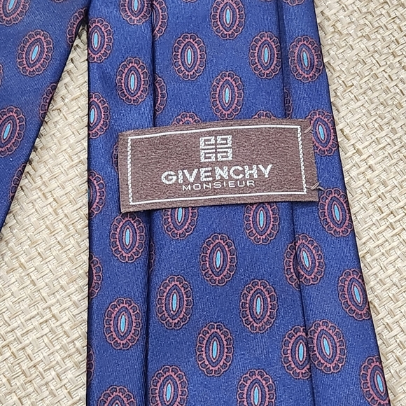 GIVENCHY Monsieur‎ Men's Tie Blue Red Medallions Made in Mexico Designer Classic - Picture 4 of 5
